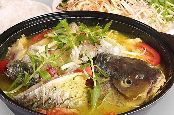 Nấu canh chua cá chép thơm ngon